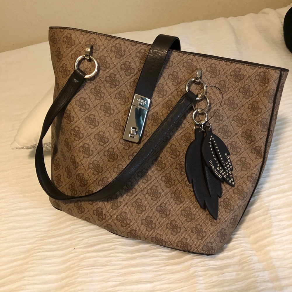 Guess purse